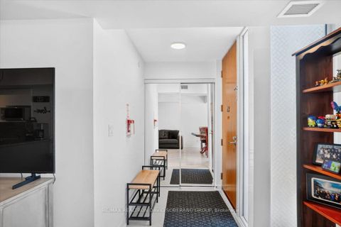 Photo 2 at 112 Varna Drive, Lawrence, Toronto