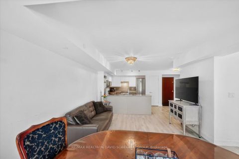 Photo 4 at 112 Varna Drive, Lawrence, Toronto