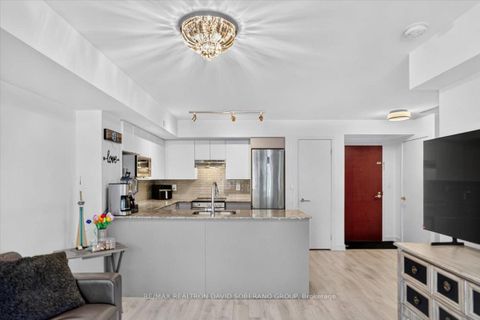Photo 8 at 112 Varna Drive, Lawrence, Toronto