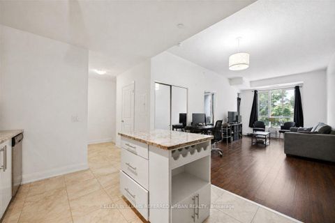 Photo 6 at 111 - 2800 Keele Street, CFB, Toronto