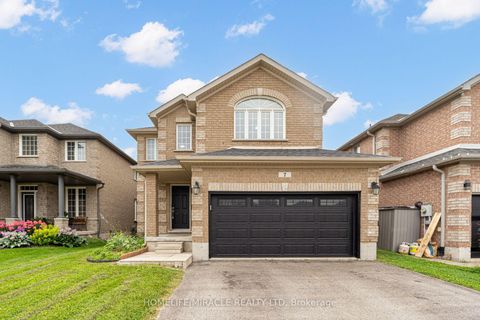 Photo 1 at 7 Empire Drive, Shore, Barrie
