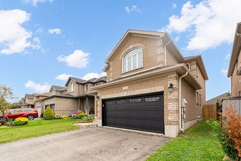 Photo 3 at 7 Empire Drive, Shore, Barrie