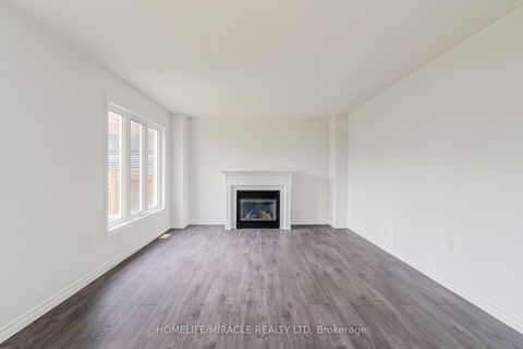 Photo 11 at 7 Empire Drive, Shore, Barrie