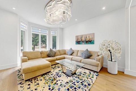 Photo 2 at 26 Devondale Avenue, Newtonbrook West, Toronto