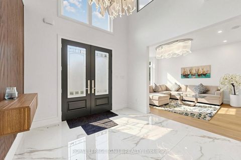 Photo 12 at 26 Devondale Avenue, Newtonbrook West, Toronto