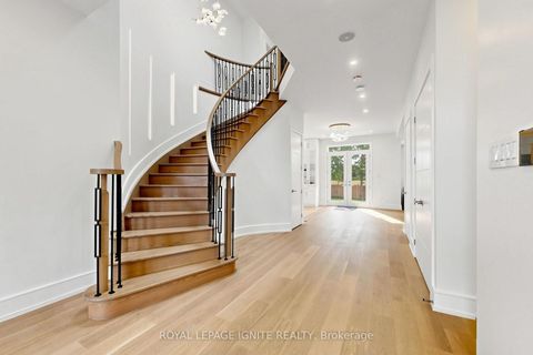 Photo 14 at 26 Devondale Avenue, Newtonbrook West, Toronto