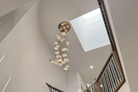 Photo 16 at 26 Devondale Avenue, Newtonbrook West, Toronto