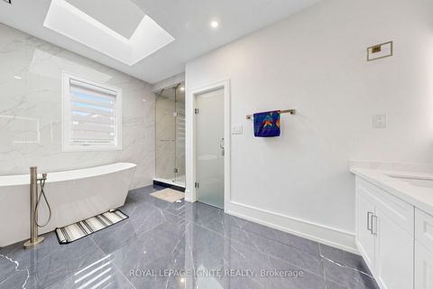 Photo 23 at 26 Devondale Avenue, Newtonbrook West, Toronto