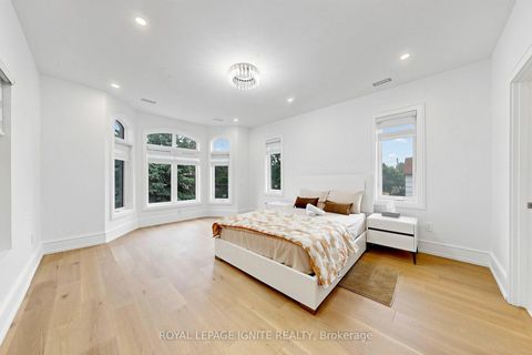 Photo 28 at 26 Devondale Avenue, Newtonbrook West, Toronto