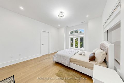 Photo 32 at 26 Devondale Avenue, Newtonbrook West, Toronto