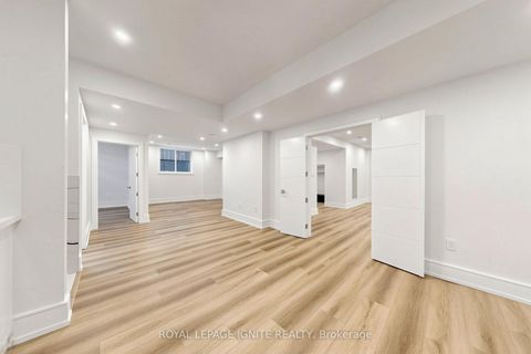 Photo 37 at 26 Devondale Avenue, Newtonbrook West, Toronto