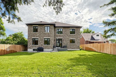 Photo 46 at 26 Devondale Avenue, Newtonbrook West, Toronto