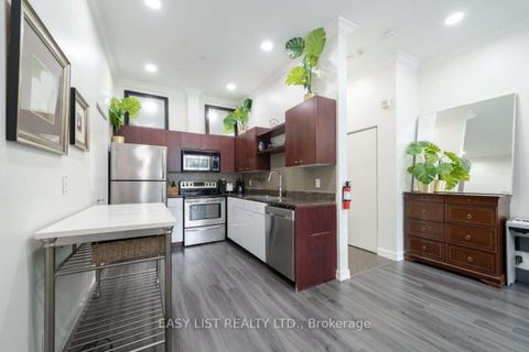Photo 14 at 101 - 373 Front Street W, Waterfront Communities C1, Toronto