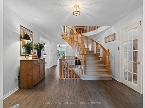 Photo 3 at 36 Trillium Drive, Aurora Highlands, Aurora