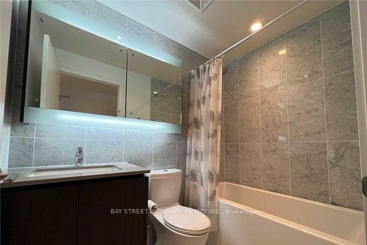 Photo 17 at 303 - 117 McMahon Drive, Bayview Village, Toronto