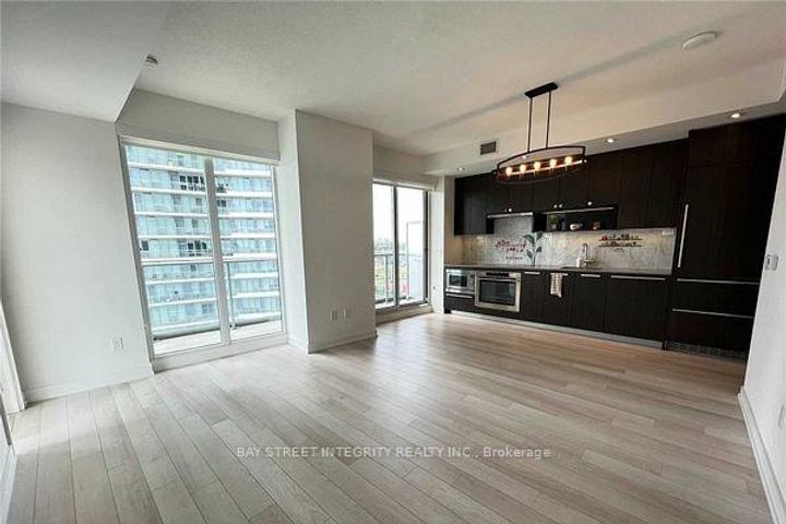 Photo 18 at 303 - 117 McMahon Drive, Bayview Village, Toronto