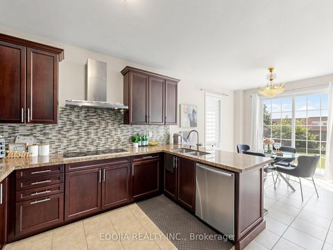 Photo 10 at 88 Sweet Anna Court, Patterson, Vaughan