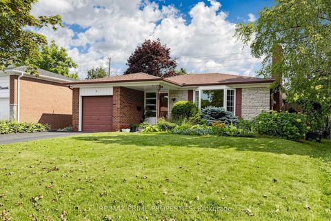 Photo 1 at 3 Leeswood Crescent E, Agincourt North, Toronto