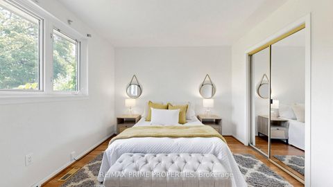 Photo 21 at 3 Leeswood Crescent E, Agincourt North, Toronto