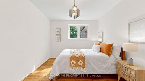 Photo 27 at 3 Leeswood Crescent E, Agincourt North, Toronto