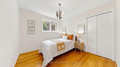 Photo 28 at 3 Leeswood Crescent E, Agincourt North, Toronto