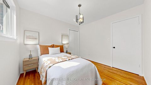 Photo 29 at 3 Leeswood Crescent E, Agincourt North, Toronto