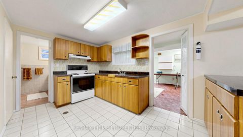 Photo 37 at 3 Leeswood Crescent E, Agincourt North, Toronto