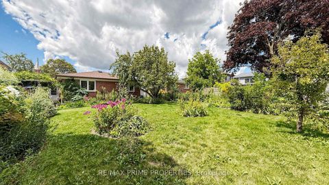 Photo 45 at 3 Leeswood Crescent E, Agincourt North, Toronto