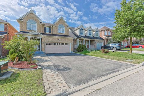 Photo 3 at 338 Carlissa Run, Woodland Hill, Newmarket