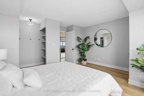 Photo 2 at 802 - 190 Manitoba Street, Mimico, Toronto