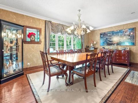 Photo 13 at 287 RUSSELL HILL Road, Casa Loma, Toronto
