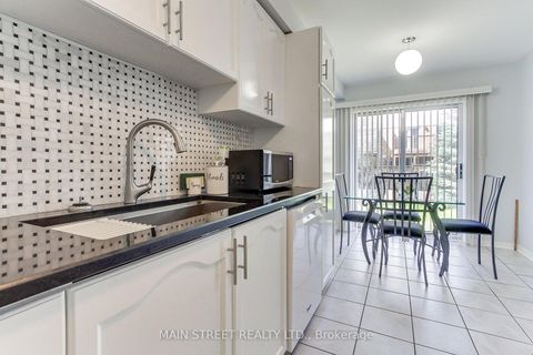 Photo 16 at 17 Hirst Avenue, Keswick South, Georgina