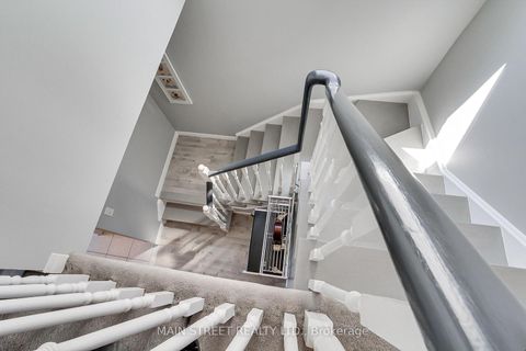 Photo 19 at 17 Hirst Avenue, Keswick South, Georgina