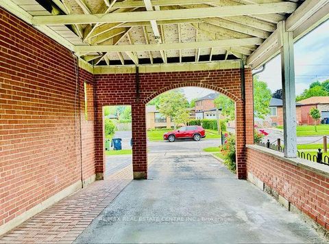 Photo 1 at 22 Beran Drive, Woburn, Toronto