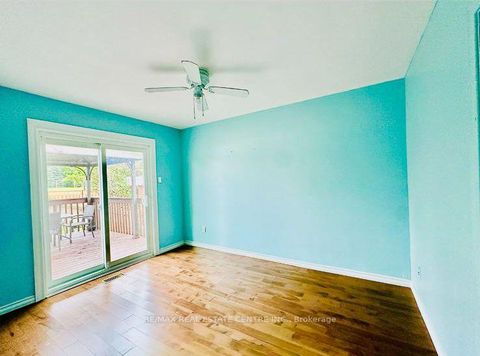 Photo 5 at 22 Beran Drive, Woburn, Toronto