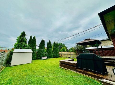 Photo 11 at 22 Beran Drive, Woburn, Toronto