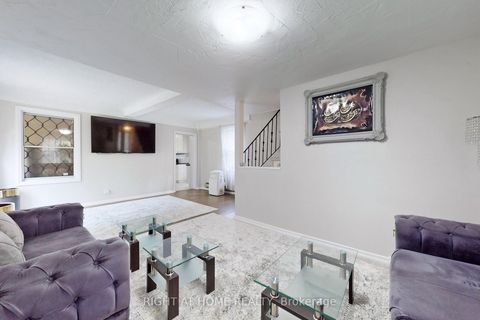 Photo 6 at 1 Edgebrook Drive, Beaumonde Heights, Toronto