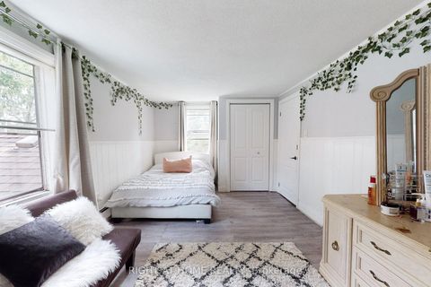 Photo 12 at 1 Edgebrook Drive, Beaumonde Heights, Toronto