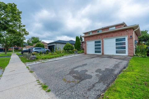 Photo 1 at 19 Cardinal Street, Cundles East, Barrie