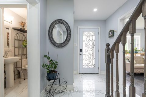 Photo 4 at 19 Cardinal Street, Cundles East, Barrie
