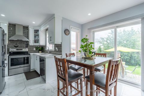 Photo 11 at 19 Cardinal Street, Cundles East, Barrie
