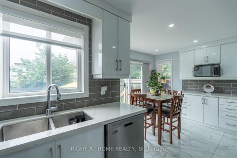 Photo 16 at 19 Cardinal Street, Cundles East, Barrie
