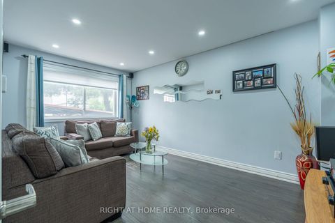 Photo 17 at 19 Cardinal Street, Cundles East, Barrie