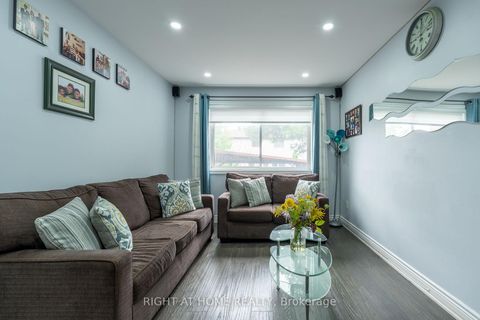Photo 18 at 19 Cardinal Street, Cundles East, Barrie