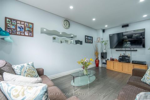 Photo 19 at 19 Cardinal Street, Cundles East, Barrie