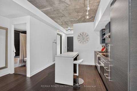 Photo 3 at 942 - 1030 King Street W, Niagara, Toronto