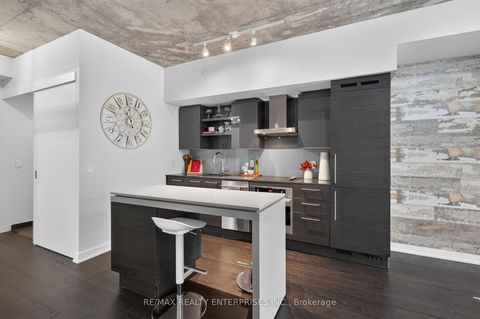 Photo 4 at 942 - 1030 King Street W, Niagara, Toronto
