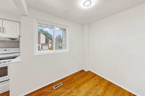 Photo 14 at 8 Rusty Crest Way, Don Valley Village, Toronto
