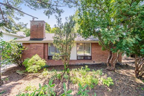 Photo 1 at 3 Shadwell Place, Don Mills, Toronto