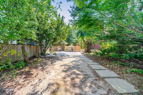 Photo 6 at 3 Shadwell Place, Don Mills, Toronto